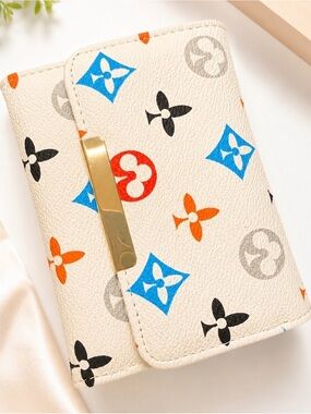 NWT Monogram Inspired Vegan Trifold Wallet Compact Snap Closure